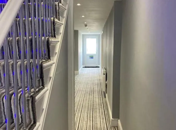 112 Gleneagle road rooms
